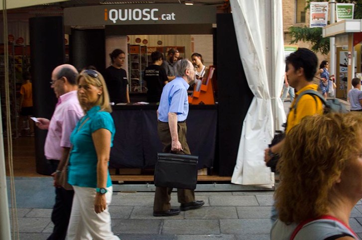 Josep Massot i Muntaner a la Setmana del Llibre en Català (Barcelona). Fotografia de Carles Domènec.
